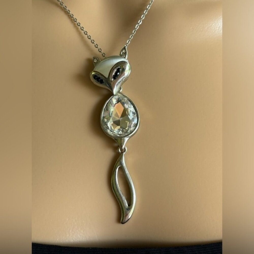 Fox silver tone movable pendant necklace